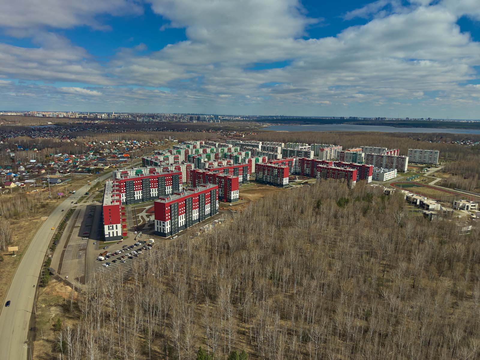 Ход строительства новых домов в экорайоне «Вишневая горка». Апрель